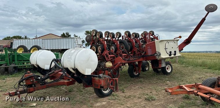 image for item KL9047 International 800 Cyclo Air  planter