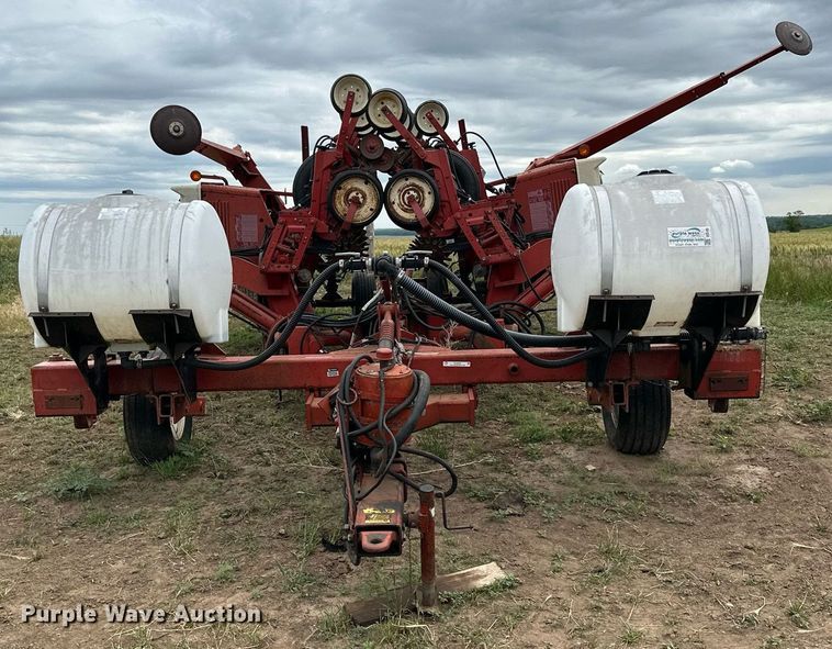 image for item KL9047 International 800 Cyclo Air  planter