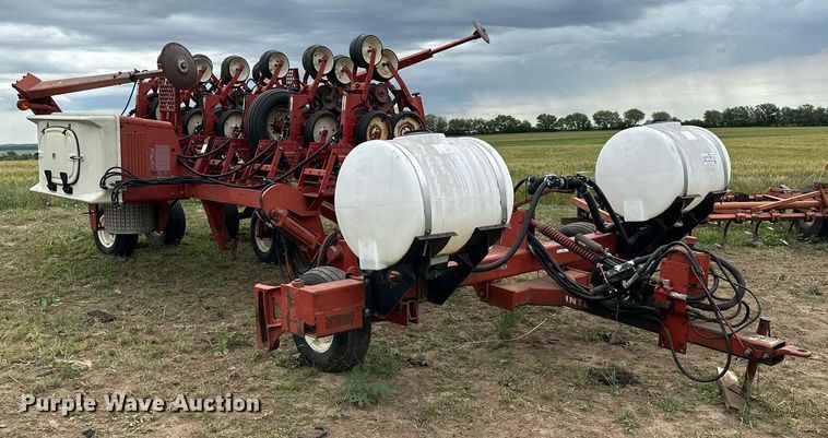 image for item KL9047 International 800 Cyclo Air  planter