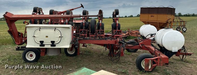 image for item KL9047 International 800 Cyclo Air  planter