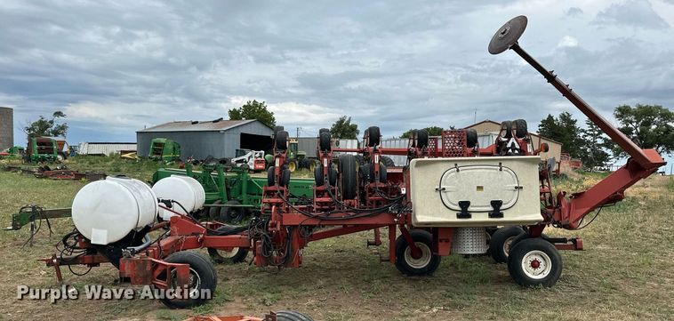 image for item KL9047 International 800 Cyclo Air  planter