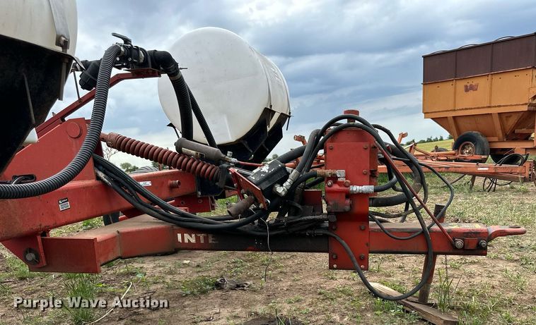 image for item KL9047 International 800 Cyclo Air  planter