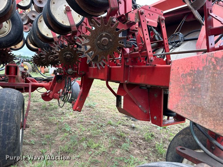 image for item KL9047 International 800 Cyclo Air  planter