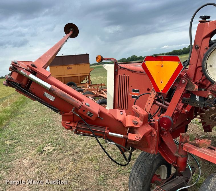 image for item KL9047 International 800 Cyclo Air  planter