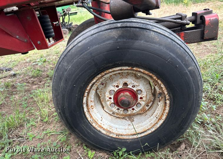 image for item KL9047 International 800 Cyclo Air  planter