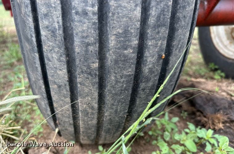 image for item KL9047 International 800 Cyclo Air  planter