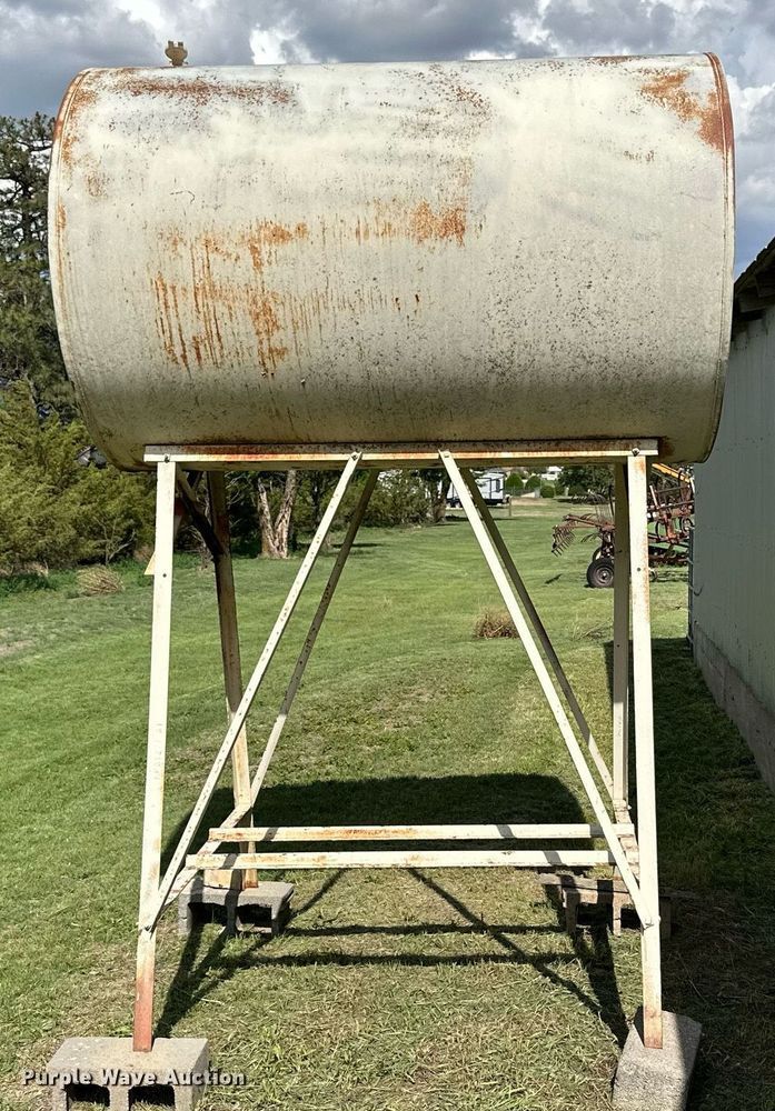 image for item KL9056 Fuel tank