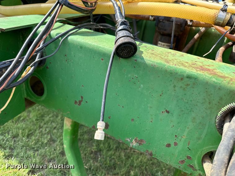 image for item KL9058 John Deere 7200 MaxEmerge 2  planter