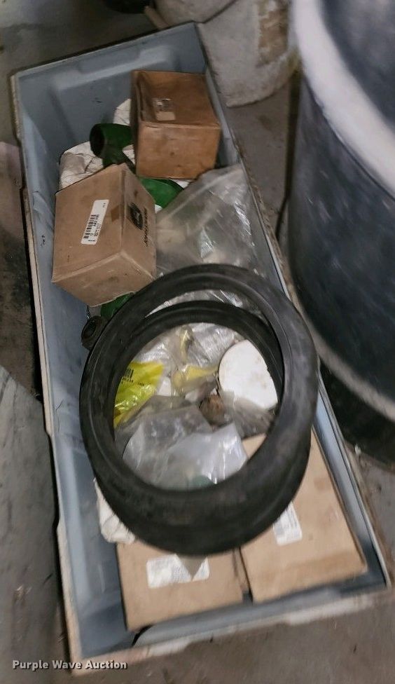 image for item KL9058 John Deere 7200 MaxEmerge 2  planter