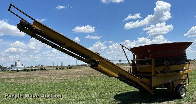 image for item KL9059 HayBuster H-1000  bale processor