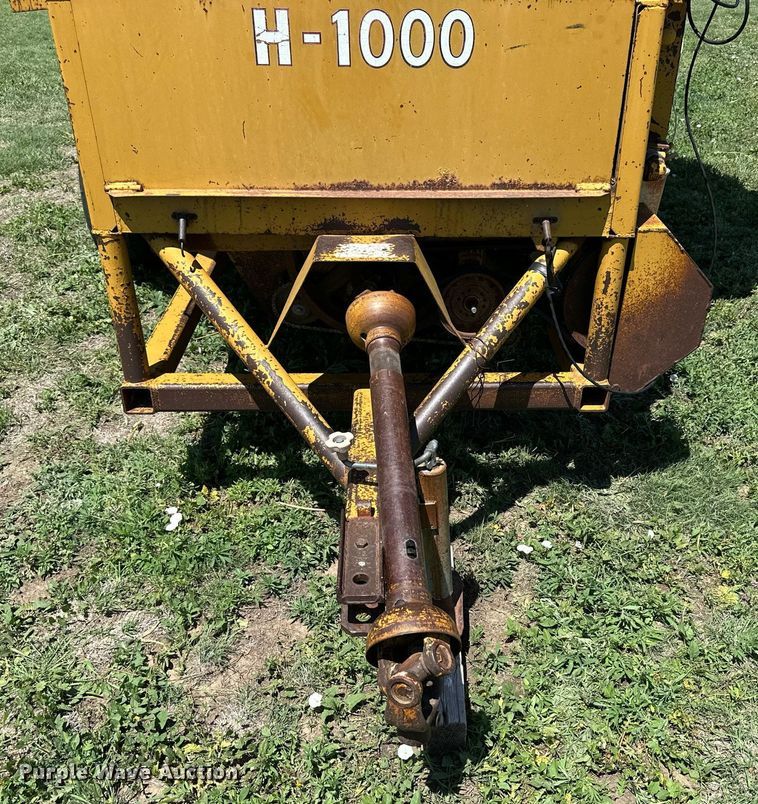 image for item KL9059 HayBuster H-1000  bale processor