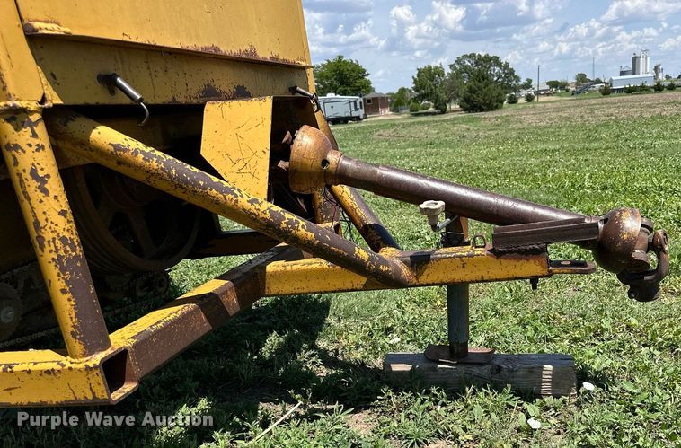 image for item KL9059 HayBuster H-1000  bale processor