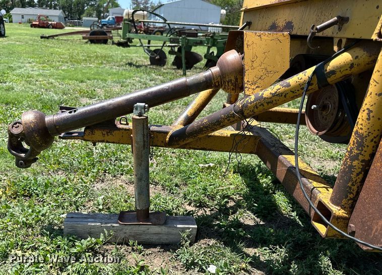 image for item KL9059 HayBuster H-1000  bale processor