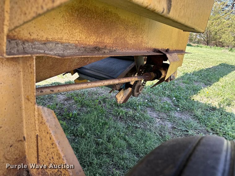 image for item KL9059 HayBuster H-1000  bale processor