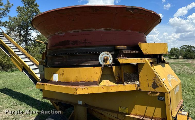 image for item KL9059 HayBuster H-1000  bale processor