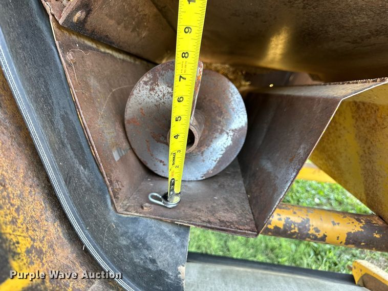 image for item KL9059 HayBuster H-1000  bale processor