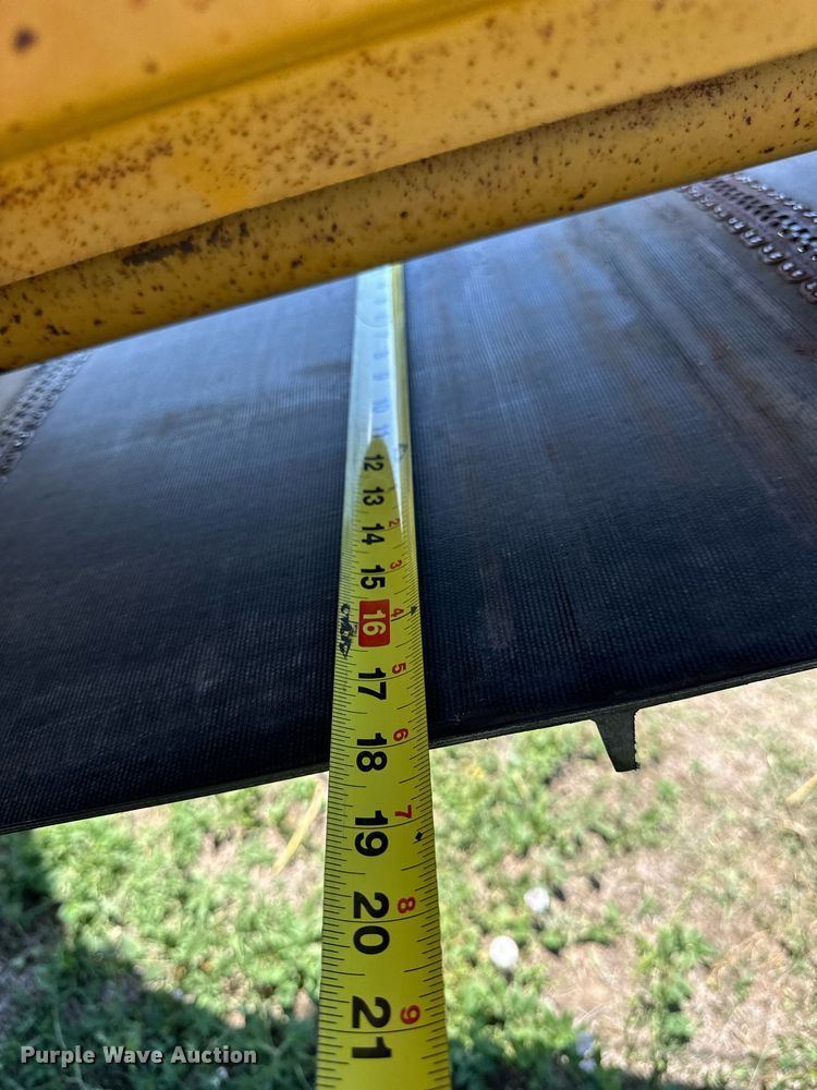 image for item KL9059 HayBuster H-1000  bale processor