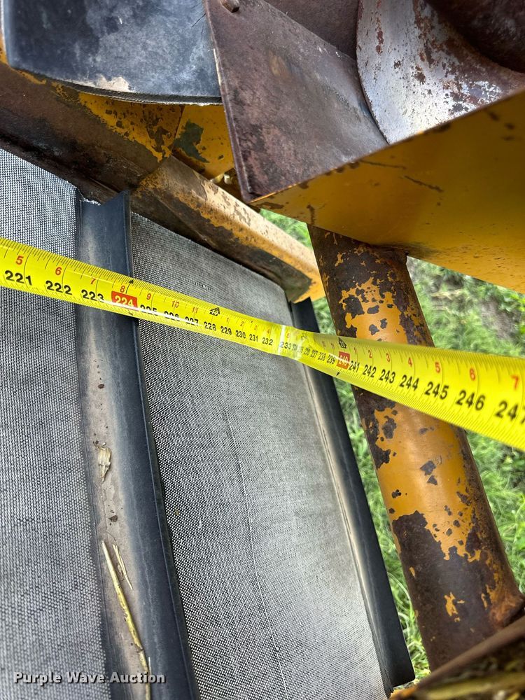 image for item KL9059 HayBuster H-1000  bale processor