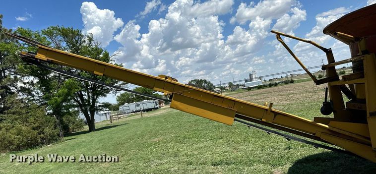 image for item KL9059 HayBuster H-1000  bale processor