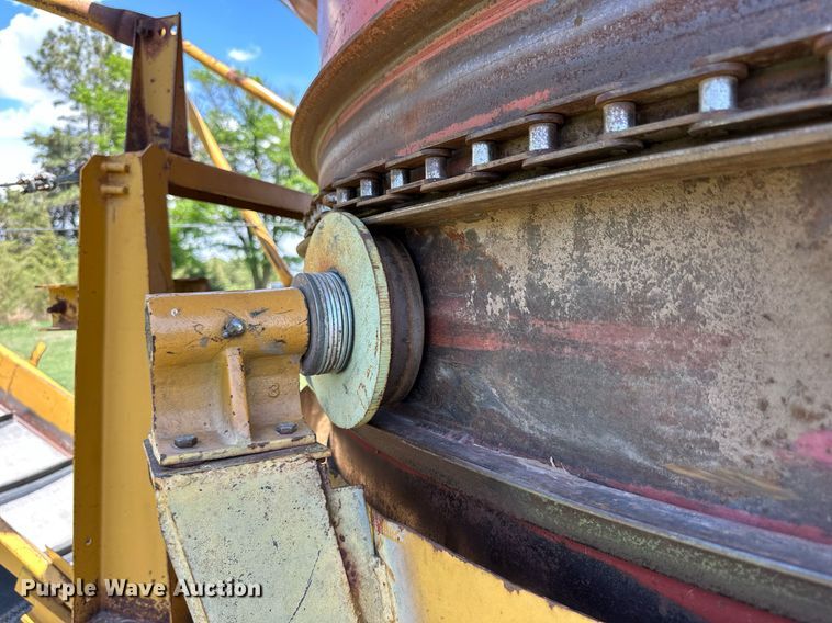 image for item KL9059 HayBuster H-1000  bale processor