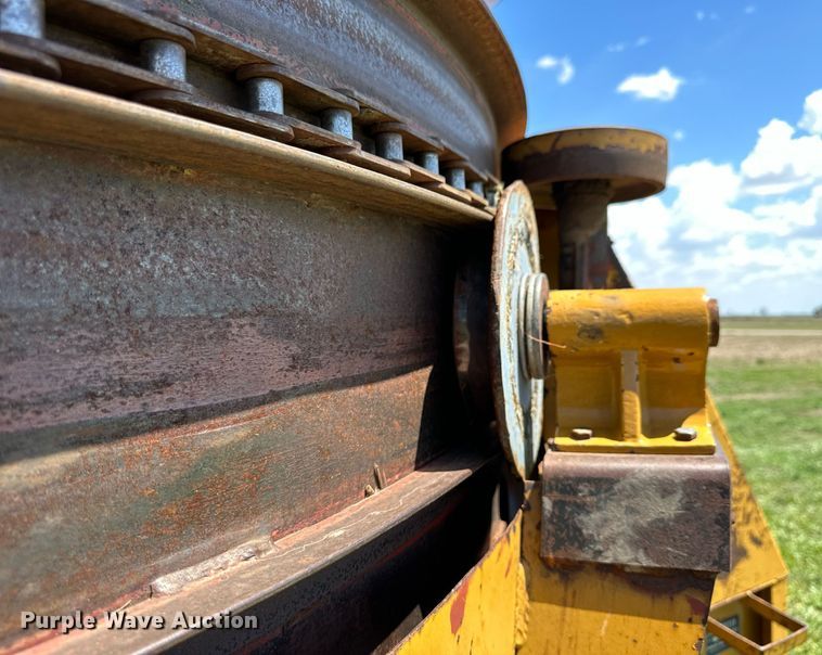 image for item KL9059 HayBuster H-1000  bale processor