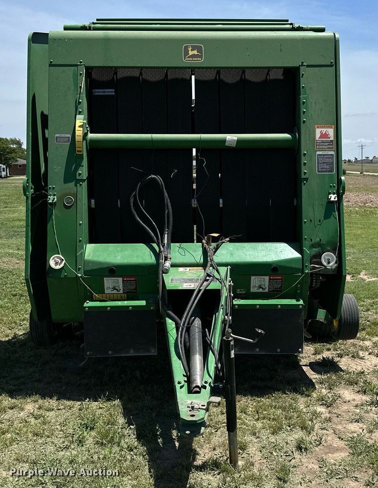 image for item KL9060 1999 John Deere 566  round baler