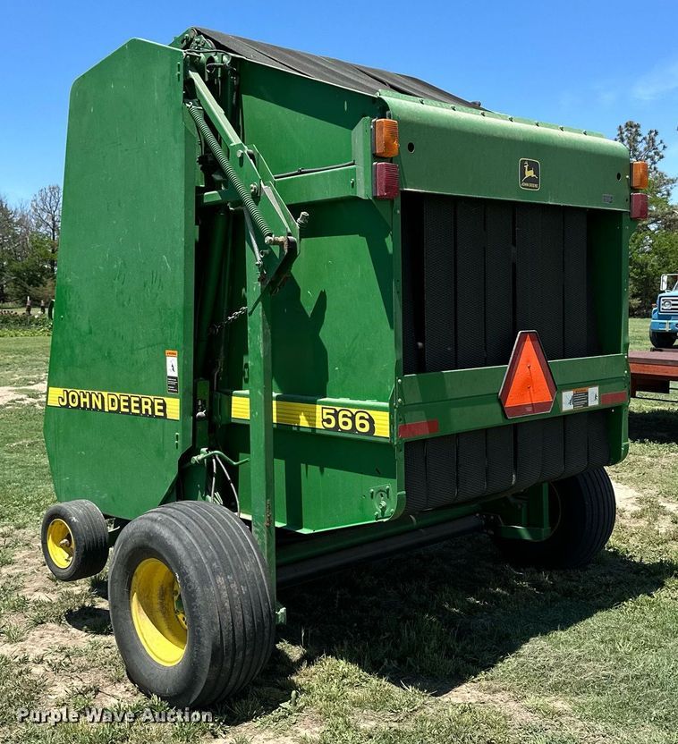 image for item KL9060 1999 John Deere 566  round baler