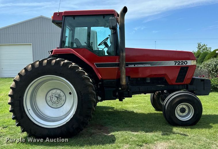 image for item KL9064 1994 Case IH 7220  tractor