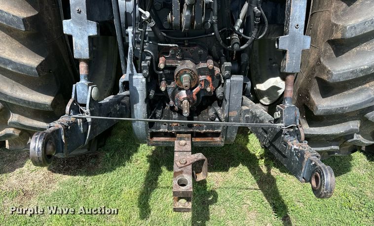 image for item KL9064 1994 Case IH 7220  tractor