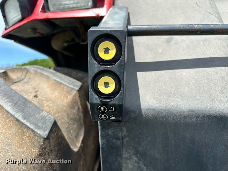 image for item KL9064 1994 Case IH 7220  tractor