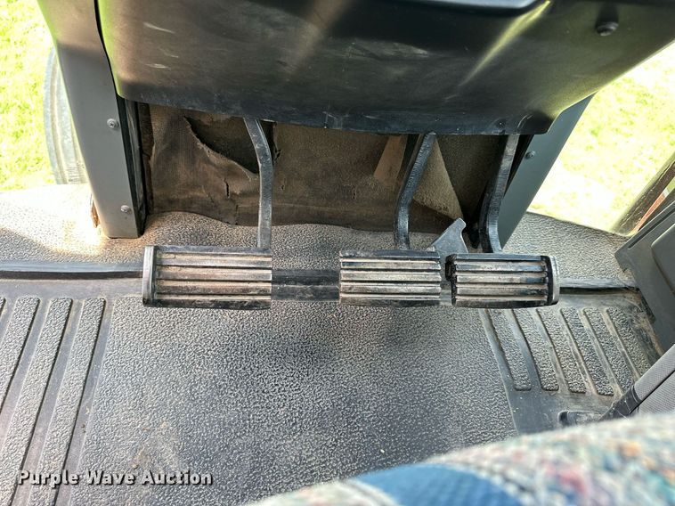 image for item KL9064 1994 Case IH 7220  tractor