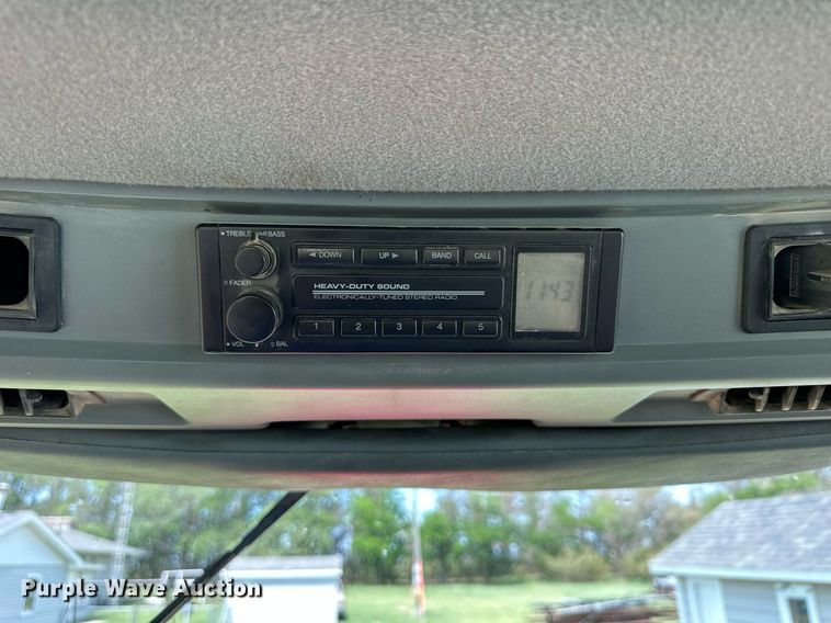 image for item KL9064 1994 Case IH 7220  tractor