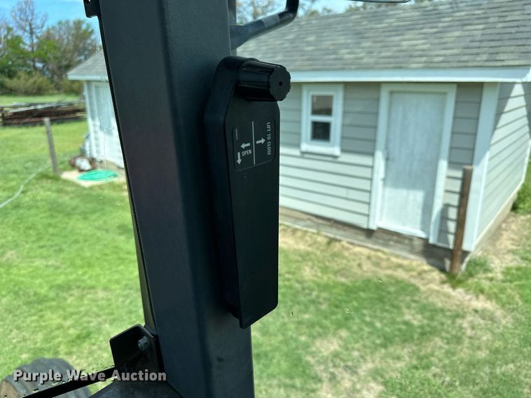 image for item KL9064 1994 Case IH 7220  tractor