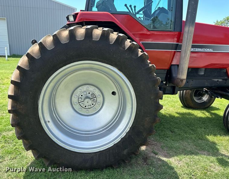 image for item KL9064 1994 Case IH 7220  tractor