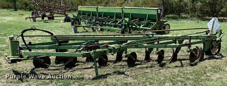 image for item KL9066 John Deere F145  six bottom plow