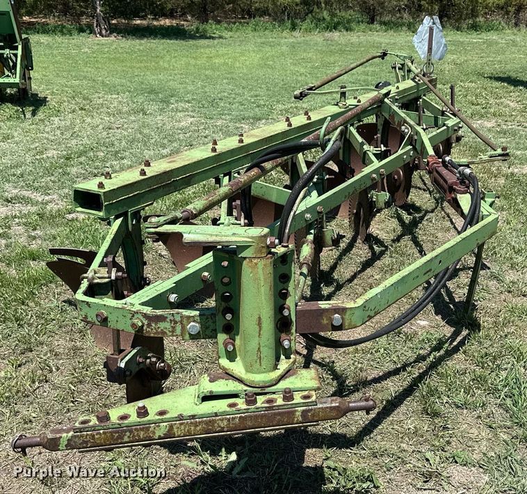 image for item KL9066 John Deere F145  six bottom plow