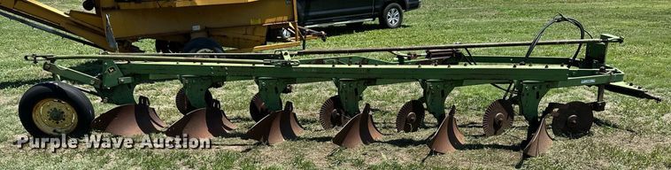 image for item KL9066 John Deere F145  six bottom plow