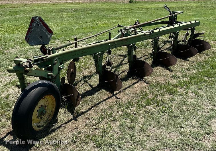 image for item KL9066 John Deere F145  six bottom plow
