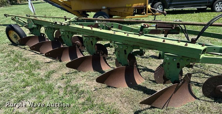 image for item KL9066 John Deere F145  six bottom plow