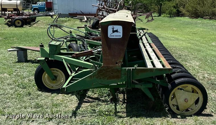 image for item KL9067 (3) John Deere LZ812 hoe grain drills