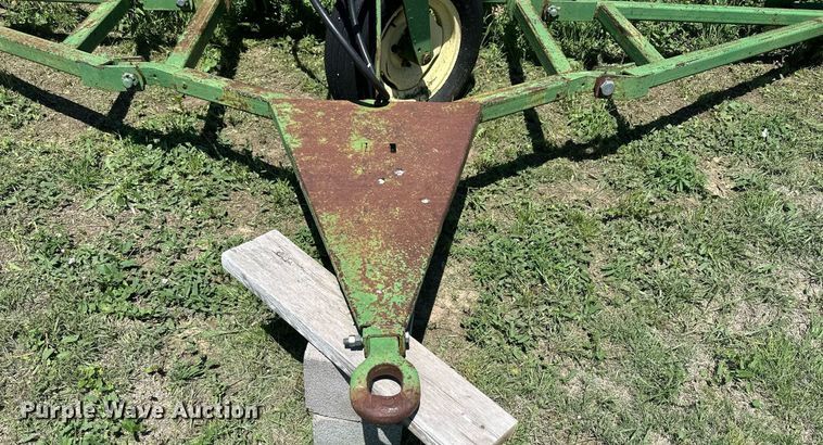 image for item KL9067 (3) John Deere LZ812 hoe grain drills