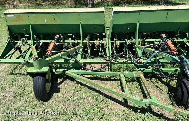 image for item KL9067 (3) John Deere LZ812 hoe grain drills