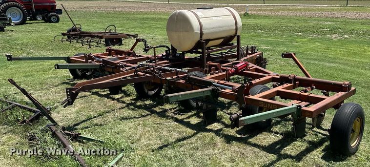 image for item KL9068 Sunflower H24  sweep plow