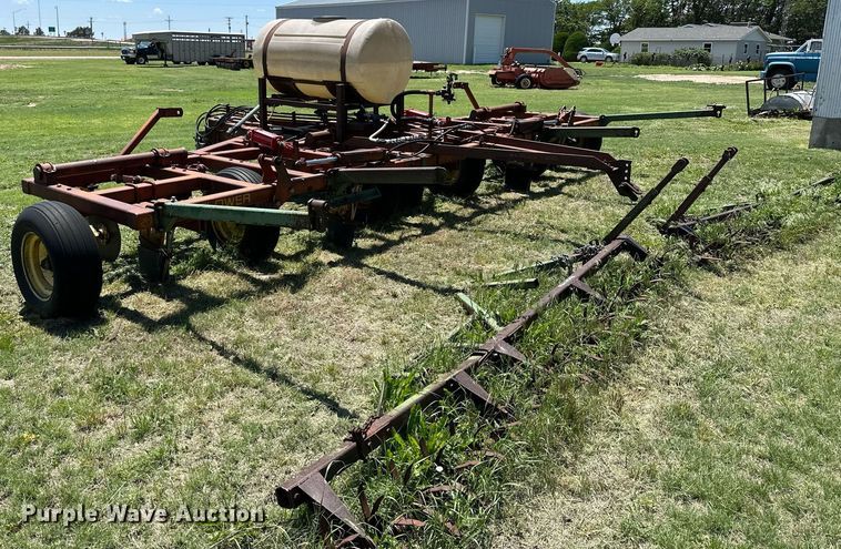 image for item KL9068 Sunflower H24  sweep plow
