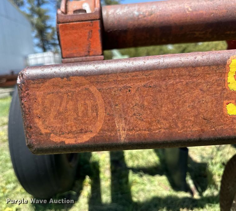 image for item KL9068 Sunflower H24  sweep plow