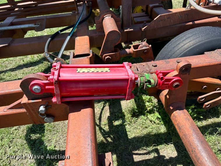 image for item KL9068 Sunflower H24  sweep plow