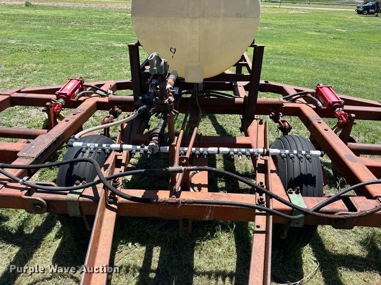 image for item KL9068 Sunflower H24  sweep plow