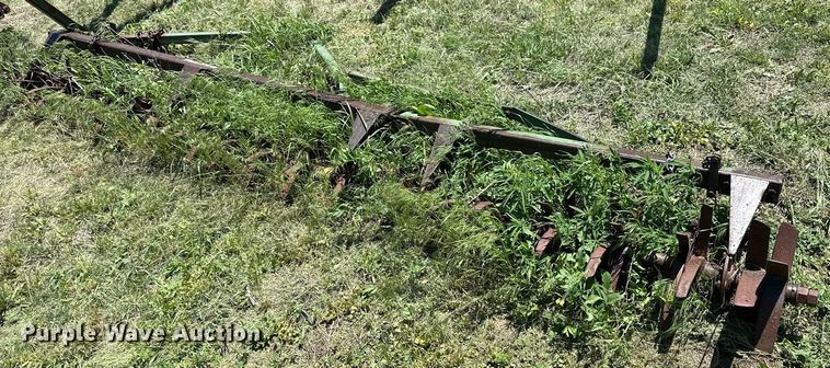 image for item KL9068 Sunflower H24  sweep plow