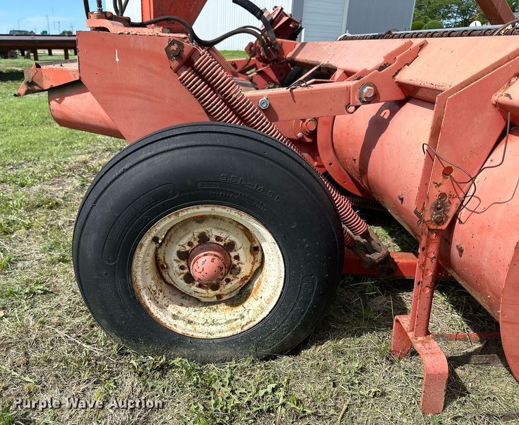 image for item KL9069 Hesston 1014 Hydroswing  swather / windrower