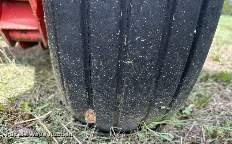 image for item KL9069 Hesston 1014 Hydroswing  swather / windrower